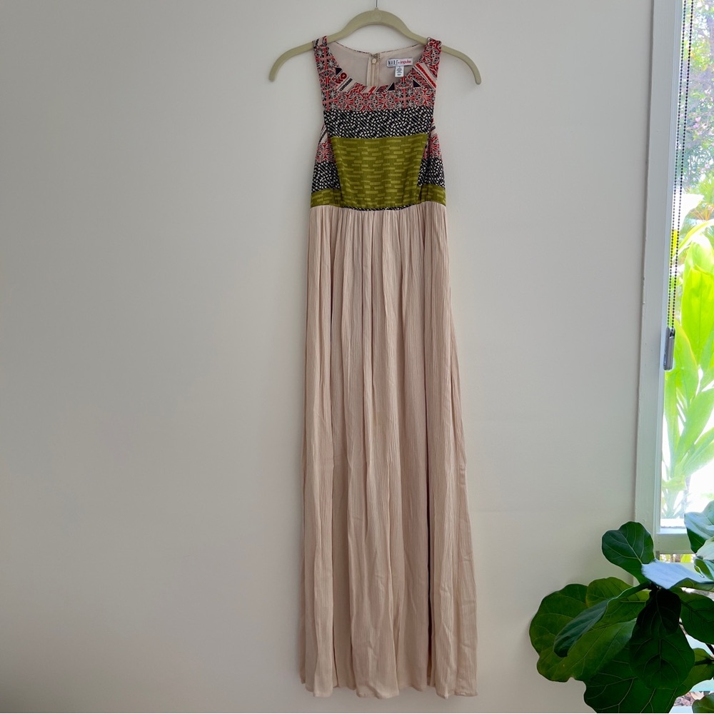 Made for Impulse Fashion Week Cream Empire Waist Maxi Dress Size S- NWOT